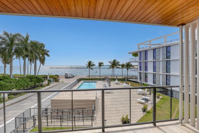 106 Inlet Way 201, Palm Beach Shores, FL 33404