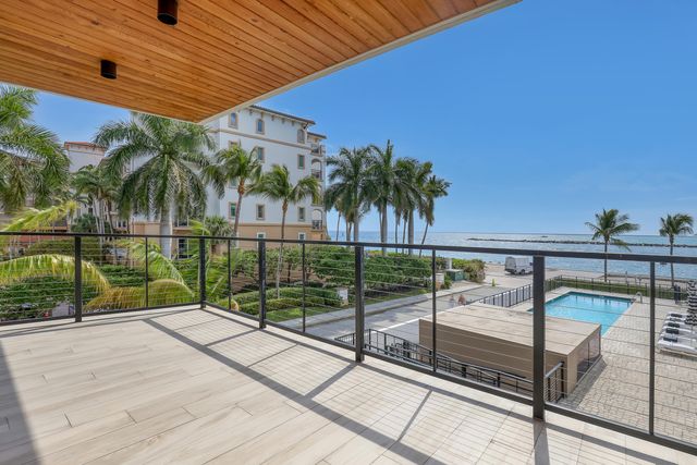 106 Inlet Way 201, Palm Beach Shores, FL 33404