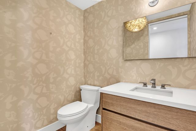 106 Inlet Way 201, Palm Beach Shores, FL 33404