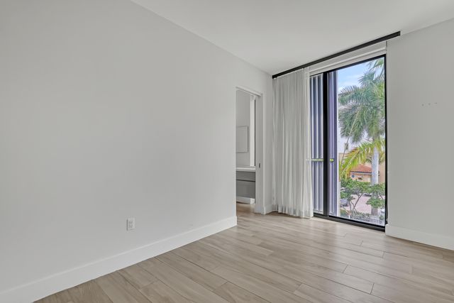 106 Inlet Way 201, Palm Beach Shores, FL 33404