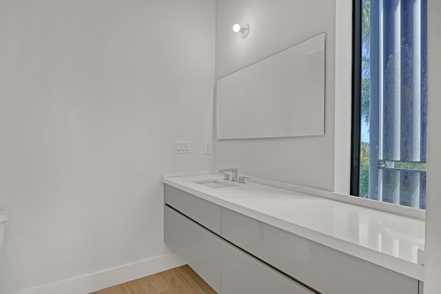 106 Inlet Way 201, Palm Beach Shores, FL 33404