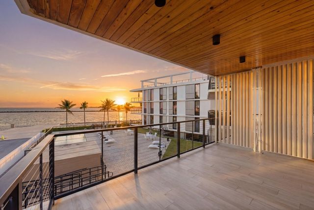 106 Inlet Way 201, Palm Beach Shores, FL 33404