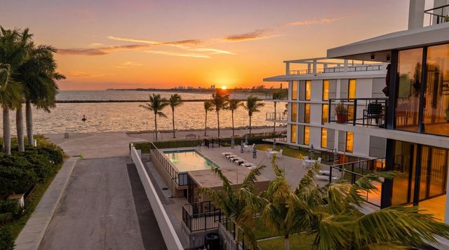 106 Inlet Way 201, Palm Beach Shores, FL 33404