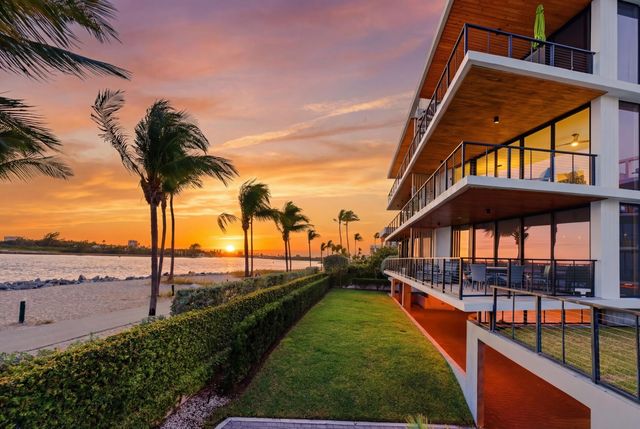 106 Inlet Way 201, Palm Beach Shores, FL 33404