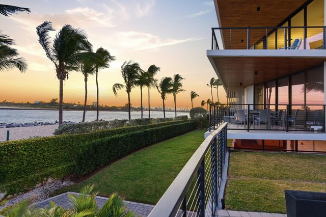 106 Inlet Way 201, Palm Beach Shores, FL 33404