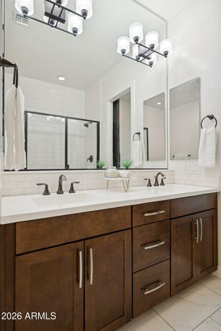 6565 E THOMAS Road 1050, Scottsdale, AZ 85251