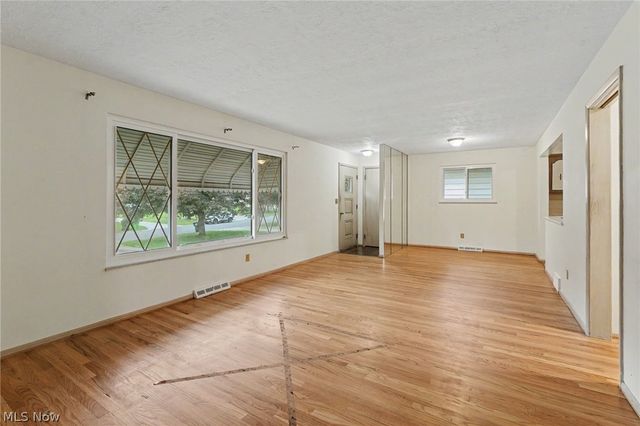 5576 Andover Boulevard, Garfield Heights, OH 44125