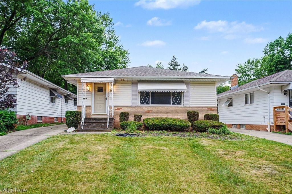 5576 Andover Boulevard, Garfield Heights, OH 44125