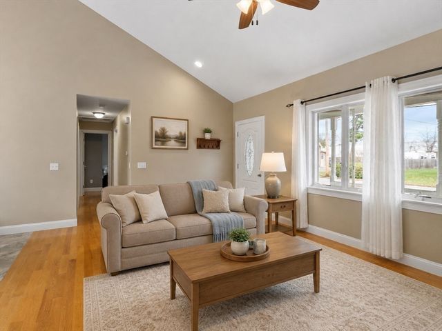 79 Beaudry Ave, Chicopee, MA 01020
