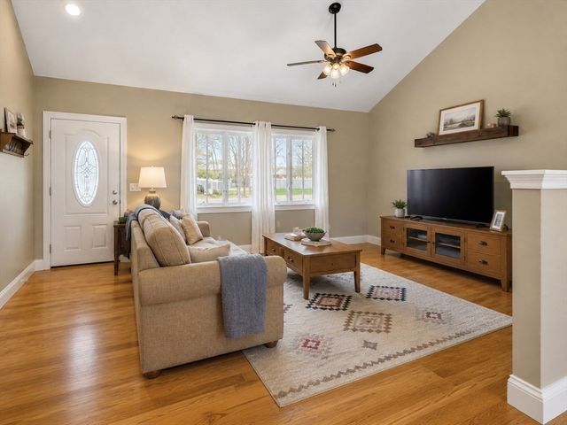 79 Beaudry Ave, Chicopee, MA 01020