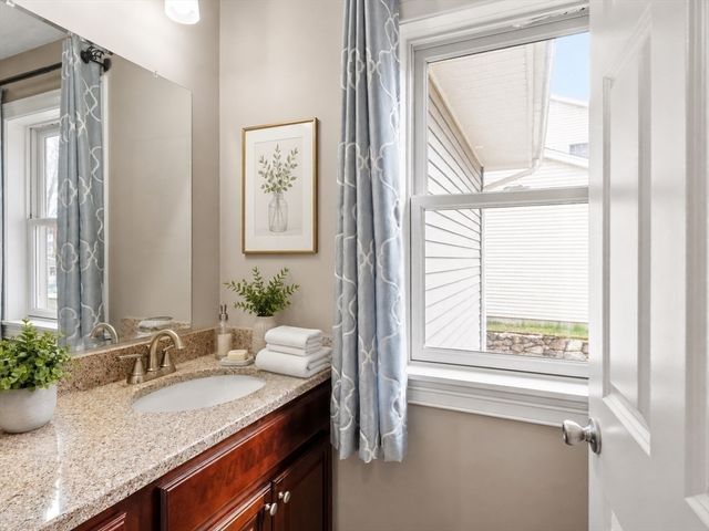 79 Beaudry Ave, Chicopee, MA 01020