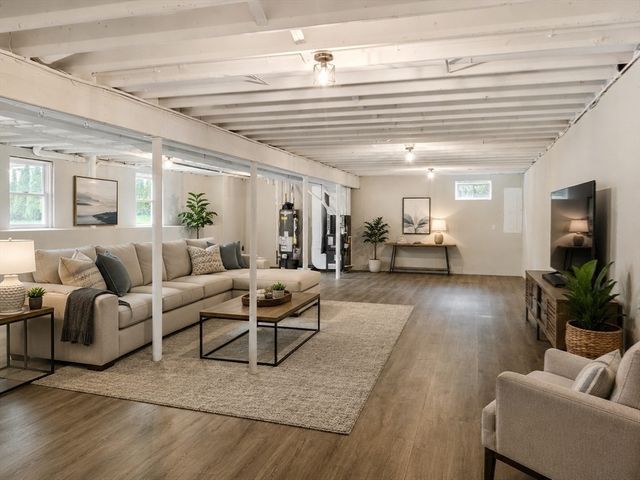79 Beaudry Ave, Chicopee, MA 01020