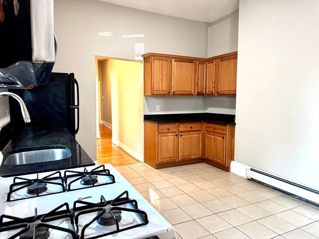 56 Estes 1, Lynn, MA 01902