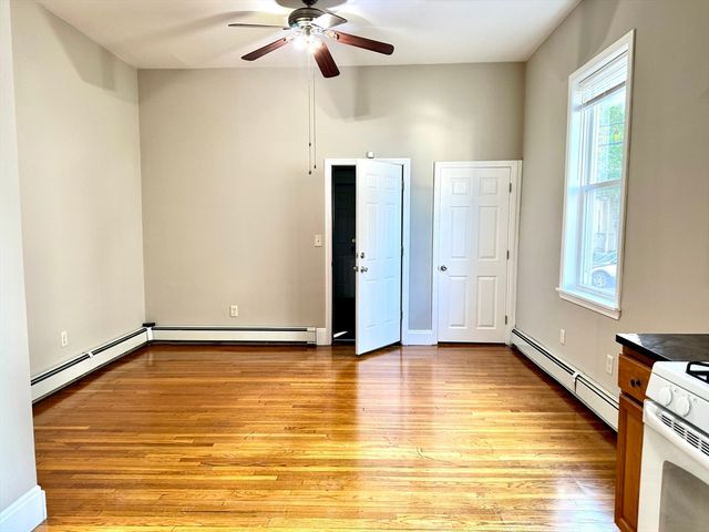 56 Estes 1, Lynn, MA 01902