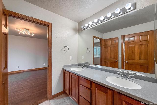 1432 Turin Drive, Longmont, CO 80503