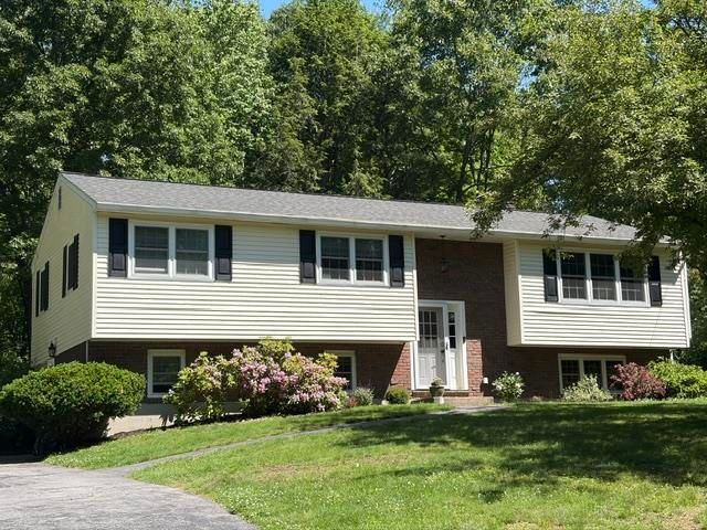 37 Pine Ridge Drive, Candia, NH 03034