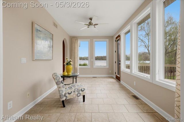 11677 Old Hamburg Road, Hamburg Township, MI 48189