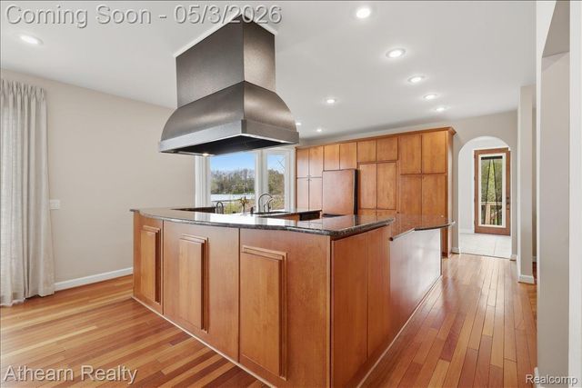 11677 Old Hamburg Road, Hamburg Township, MI 48189