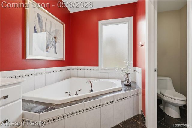 11677 Old Hamburg Road, Hamburg Township, MI 48189