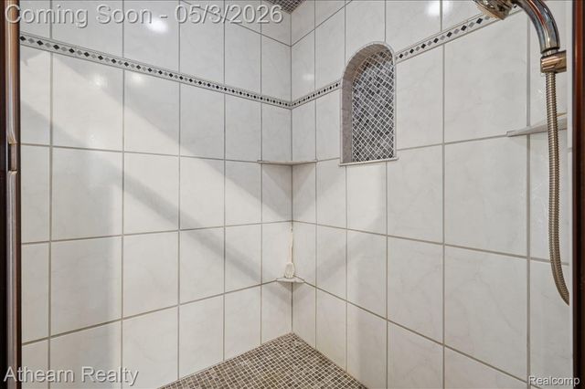 11677 Old Hamburg Road, Hamburg Township, MI 48189