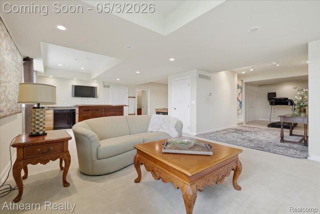 11677 Old Hamburg Road, Hamburg Township, MI 48189
