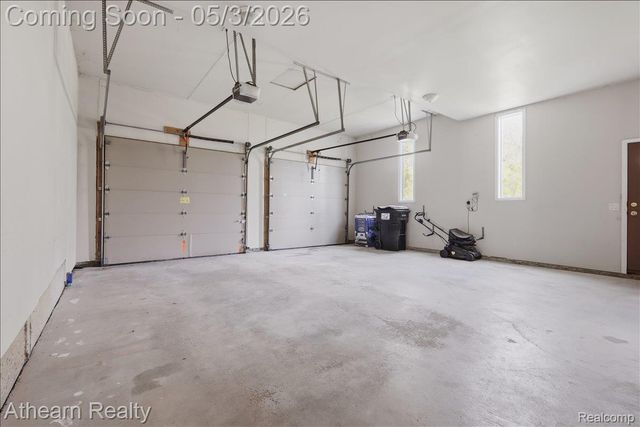 11677 Old Hamburg Road, Hamburg Township, MI 48189