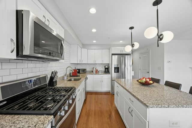 124 Ice House Landing 124, Marlborough, MA 01752