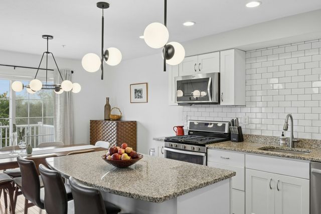 124 Ice House Landing 124, Marlborough, MA 01752