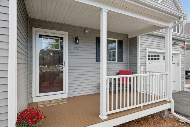 124 Ice House Landing 124, Marlborough, MA 01752