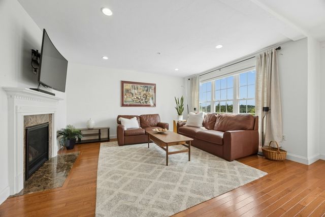 124 Ice House Landing 124, Marlborough, MA 01752
