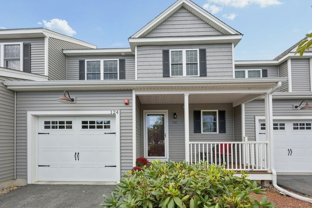 124 Ice House Landing 124, Marlborough, MA 01752