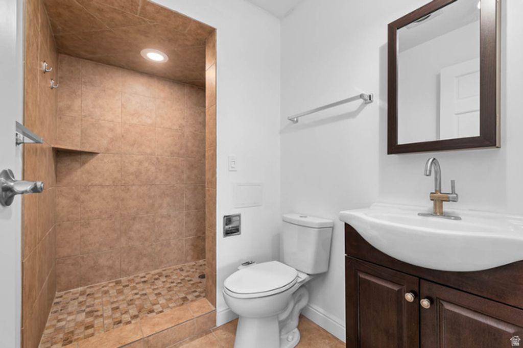 Image 11 of property listing at 745 E THREE FOUNTAINS CIR #43, Salt Lake City, UT 84107