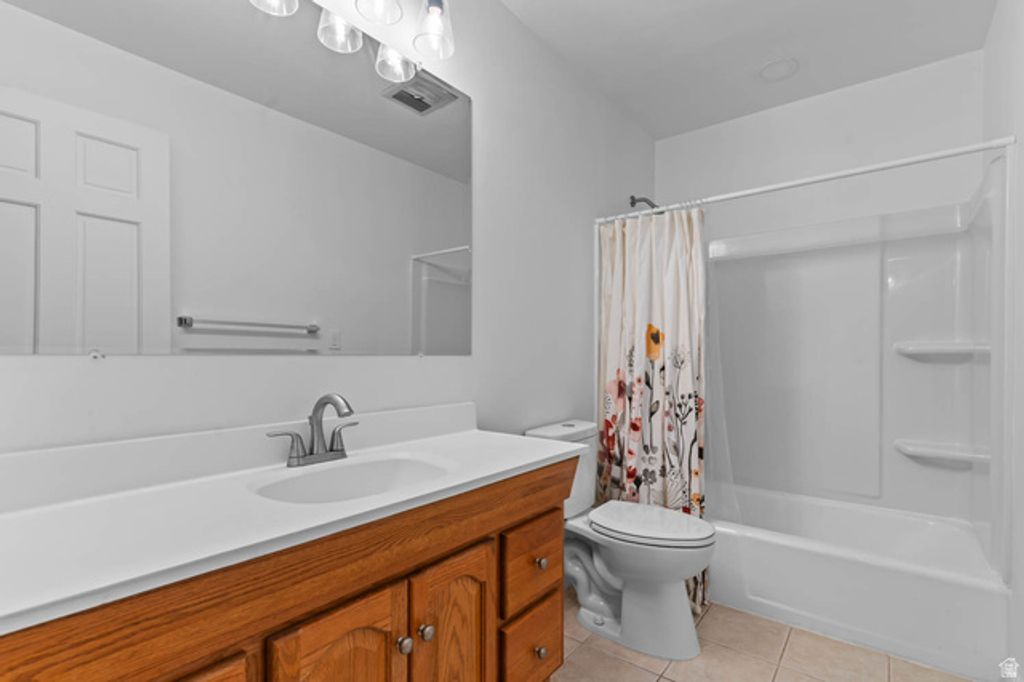 Image 14 of property listing at 745 E THREE FOUNTAINS CIR #43, Salt Lake City, UT 84107