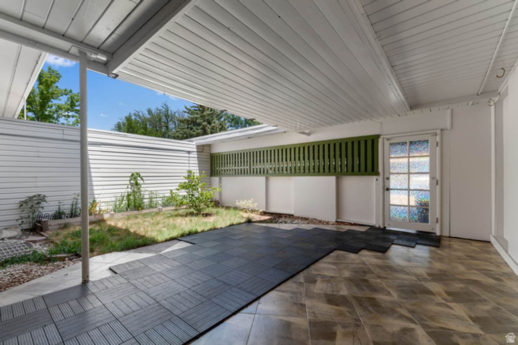 Image 22 of property listing at 745 E THREE FOUNTAINS CIR #43, Salt Lake City, UT 84107