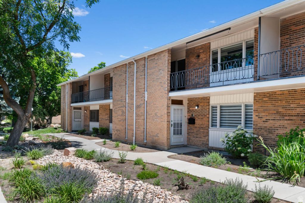 Image 25 of property listing at 745 E THREE FOUNTAINS CIR #43, Salt Lake City, UT 84107