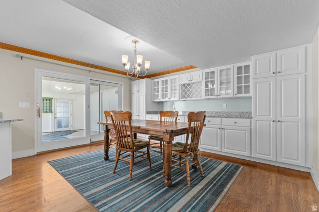 Image 5 of property listing at 745 E THREE FOUNTAINS CIR #43, Salt Lake City, UT 84107
