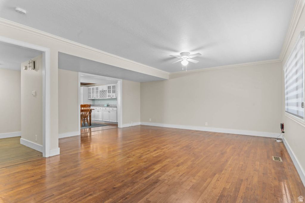 Image 6 of property listing at 745 E THREE FOUNTAINS CIR #43, Salt Lake City, UT 84107