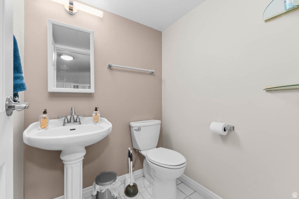 Image 8 of property listing at 745 E THREE FOUNTAINS CIR #43, Salt Lake City, UT 84107