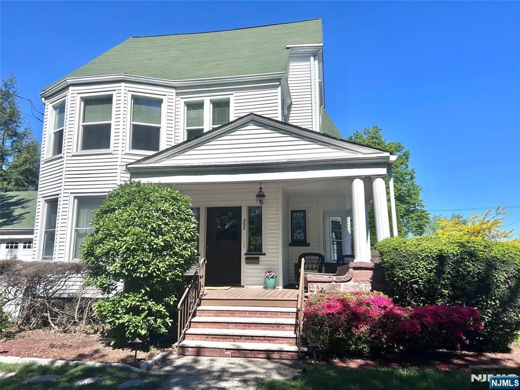 322 Carmita, Rutherford, NJ 07094