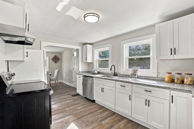 186 Peabody Avenue, Manchester, NH 03109