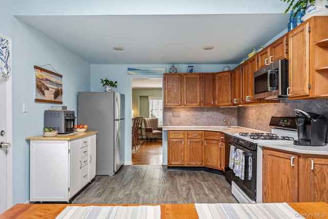 246 29th Street, Lindenhurst, NY 11757