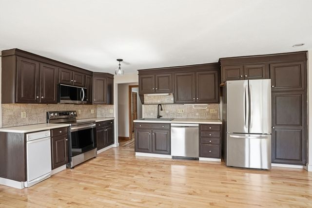 7 Beebe Lane, Wakefield, MA 01880