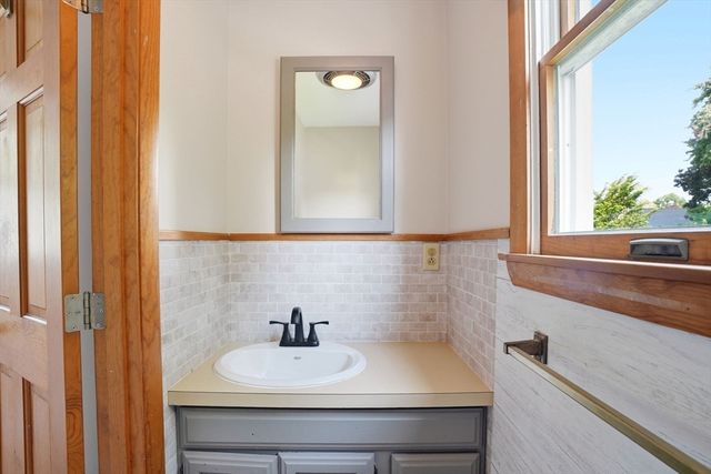 7 Beebe Lane, Wakefield, MA 01880