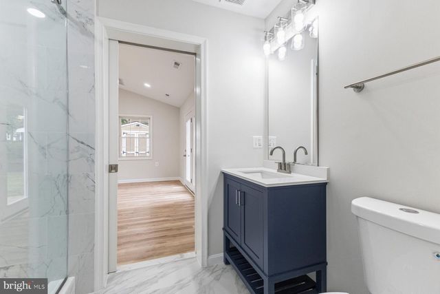 13117 MELVILLE LN, Fairfax, VA 22033
