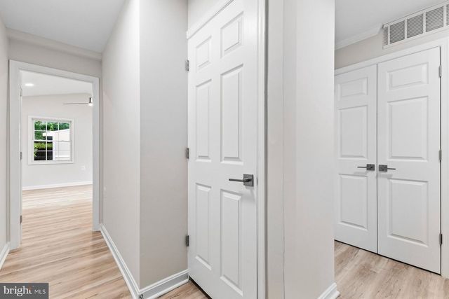 13117 MELVILLE LN, Fairfax, VA 22033