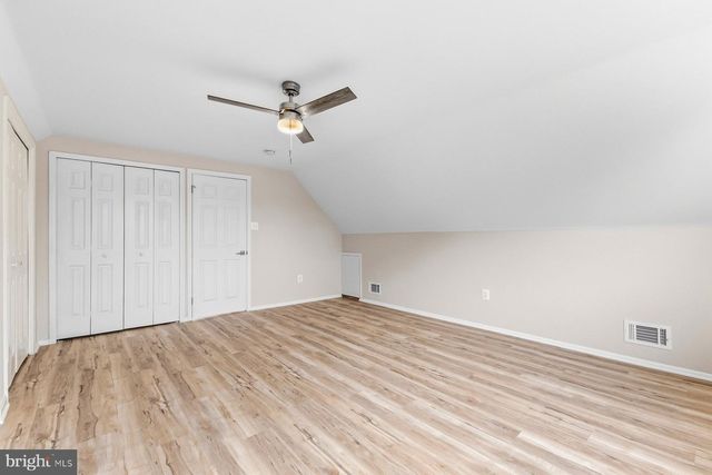 13117 MELVILLE LN, Fairfax, VA 22033