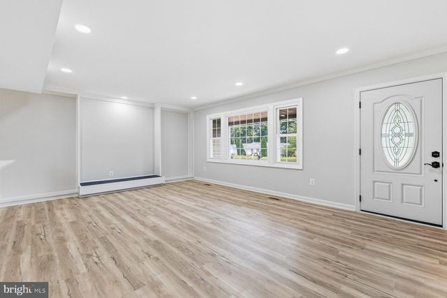 13117 MELVILLE LN, Fairfax, VA 22033