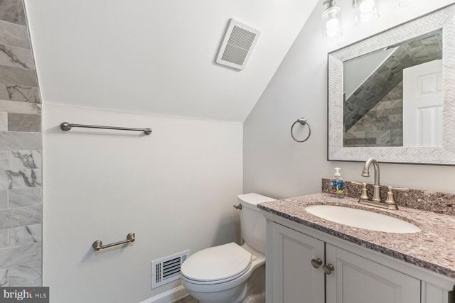 13117 MELVILLE LN, Fairfax, VA 22033