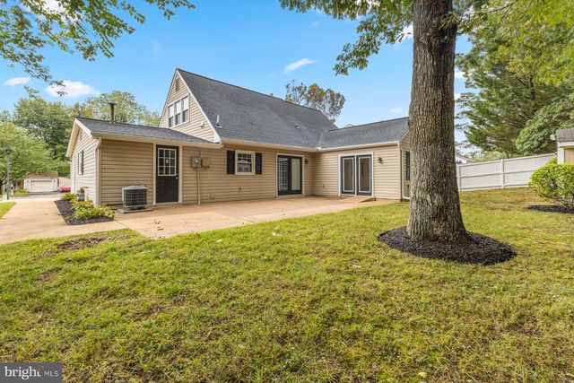 13117 MELVILLE LN, Fairfax, VA 22033