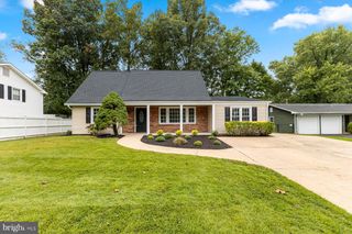 13117 MELVILLE LN, Fairfax, VA 22033
